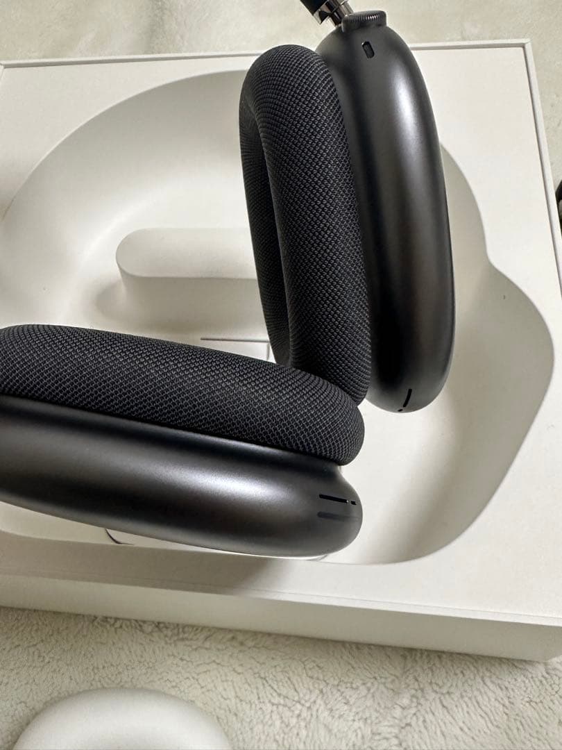 airpods max スペースグレー【ライトニングタイプ】