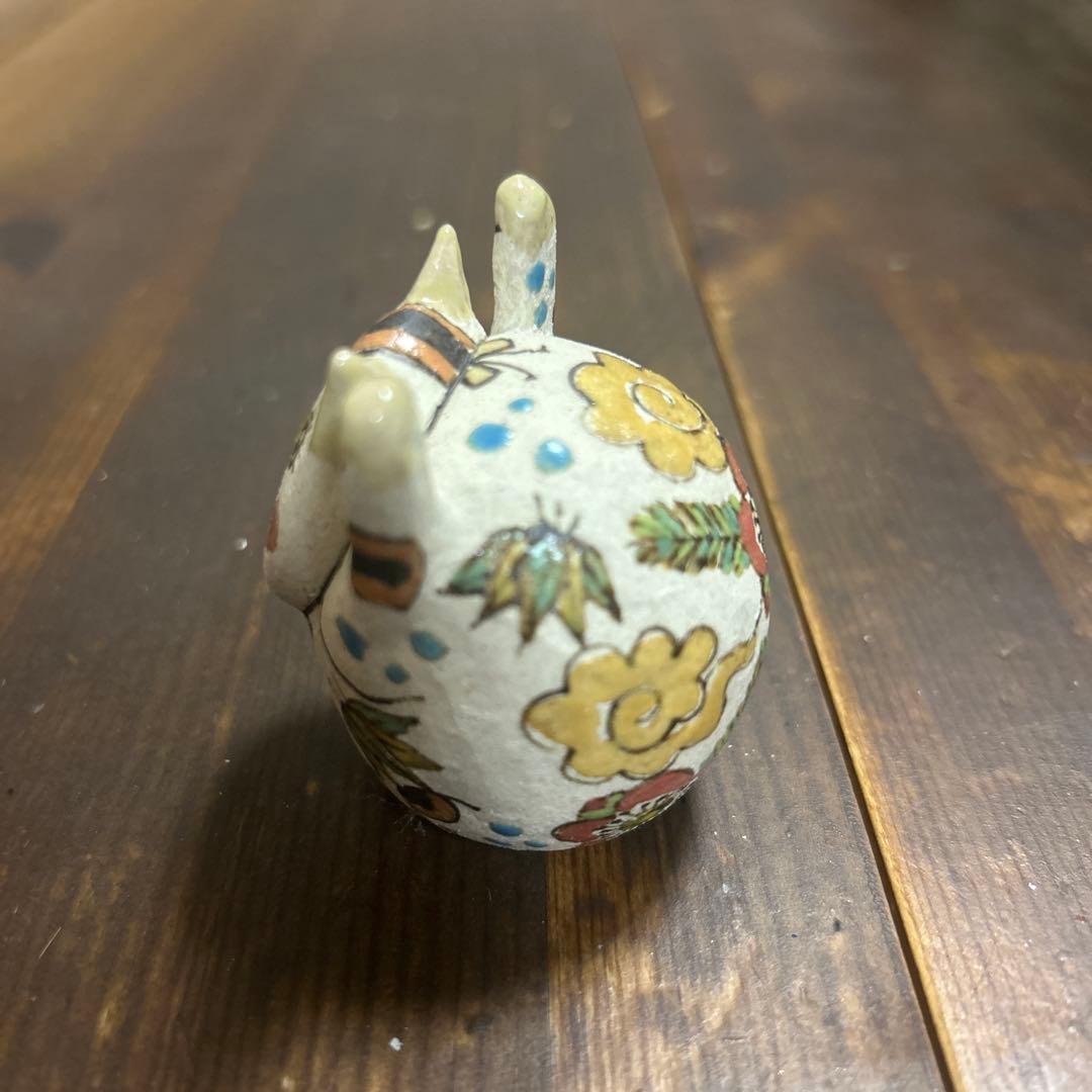 作家　陶芸作家　招き猫　欲張り両手上げ猫　縁起物　金運　幸福　商売繁盛　手描き