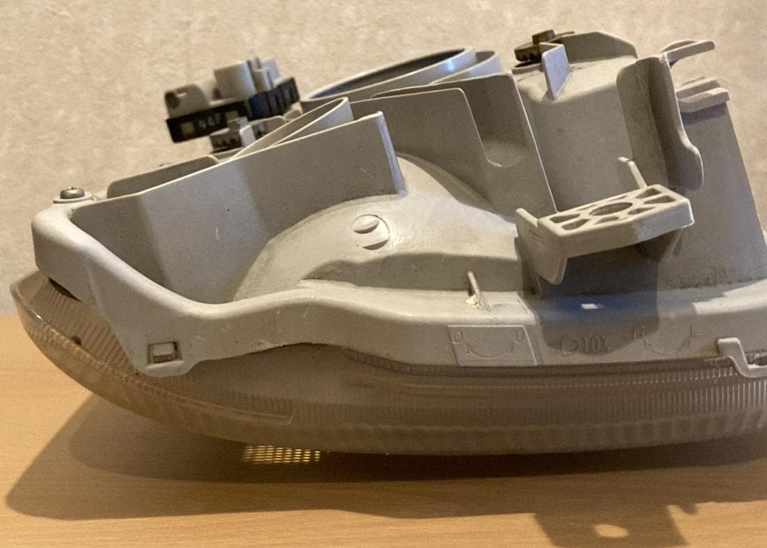 スズキ キャリィ DA63Tヘッドランプ左右セットレベライザー付き(本体のみ)