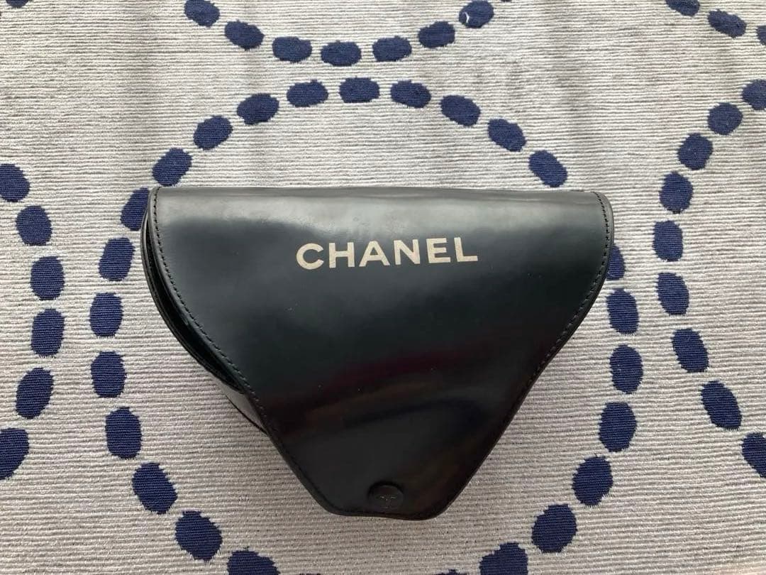 CHANELサングラス　希少シルバー色