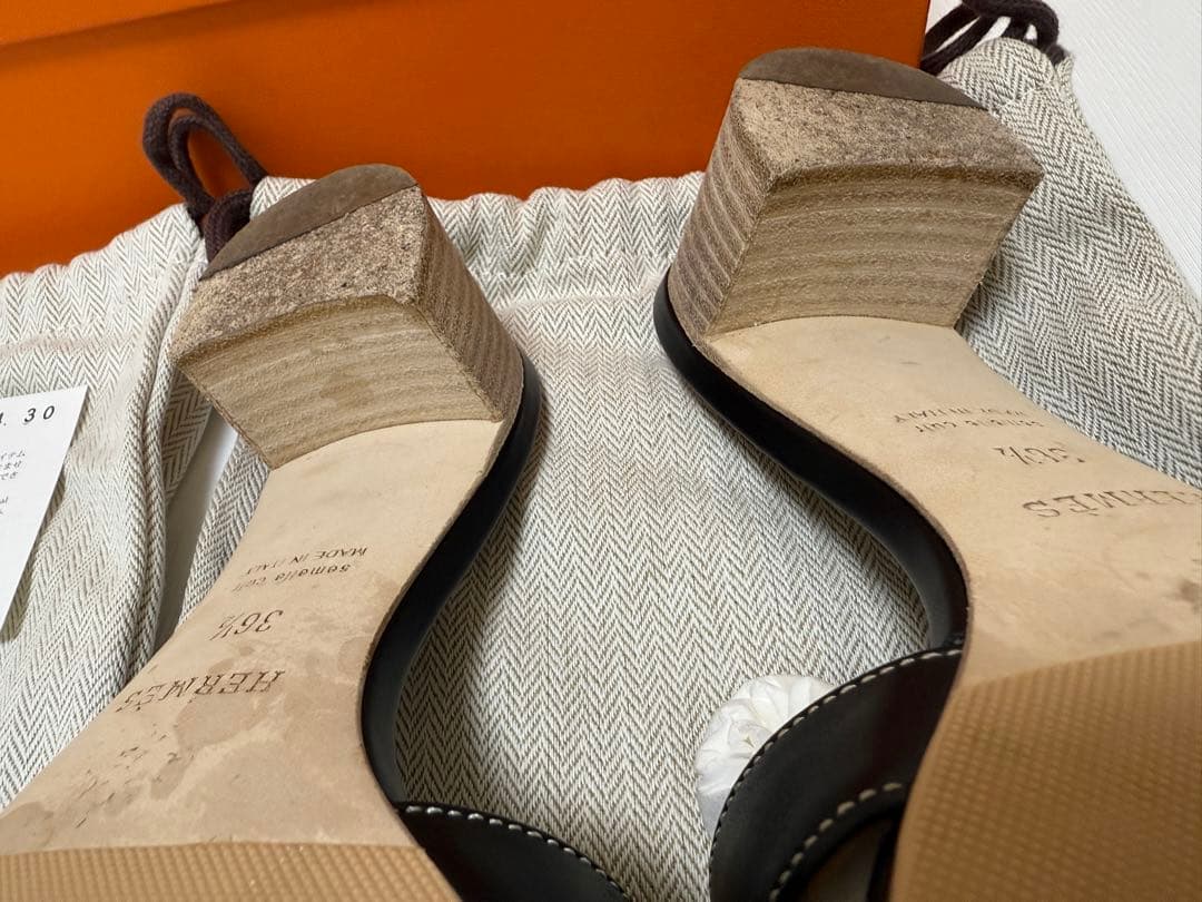 本物保証　エルメス　ブラック オープントゥ サンダル36中古