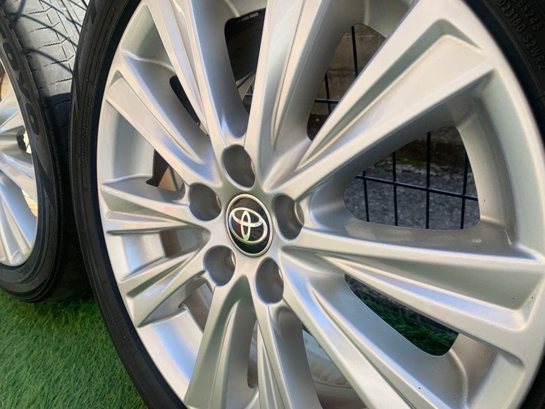 トヨタ純正　30系18インチ ホイール