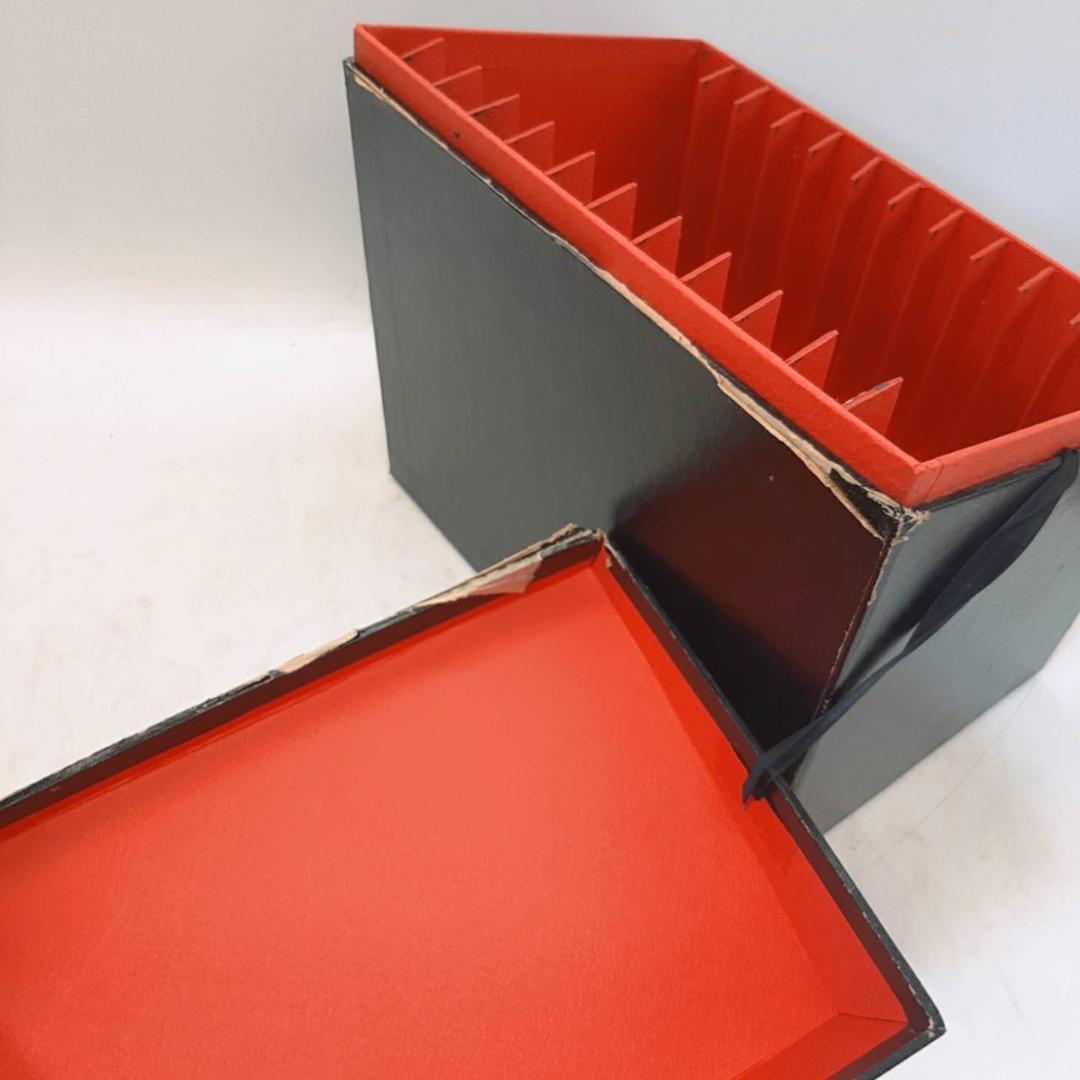 アート・デザイン・音楽 THE BEATLES MONTHLY BOX