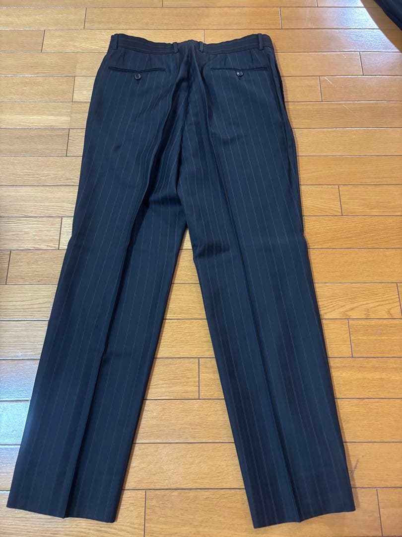 GUCCIブラックストライプスーツ