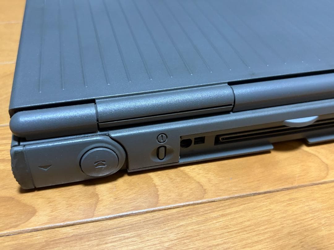 Macデスクトップ Macintosh Duo Dock & Powerbook Duo230