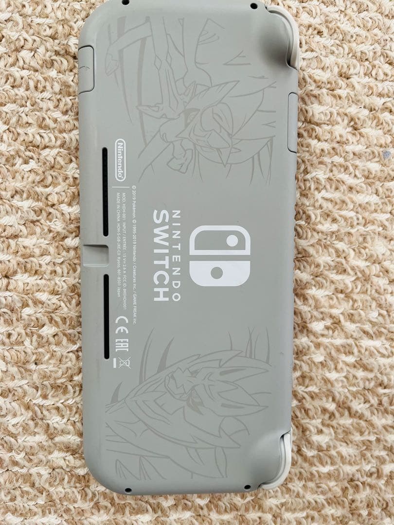 Nintendo Switch Lite ポケモンデザイン　ザシアン◦ザマゼンタ