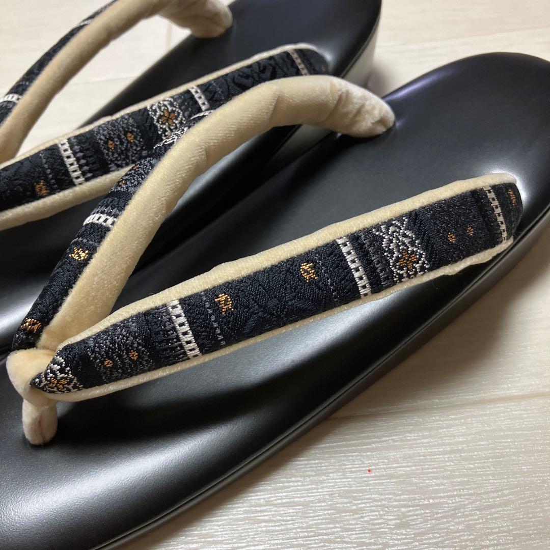 《美品・箱付き》草履バッグセット　黒　金糸　刺繍　大きめバッグ