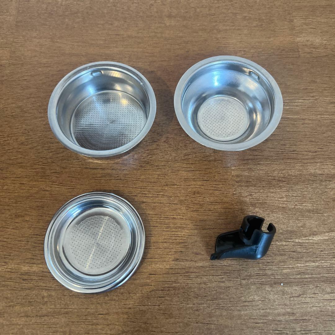 De’Longhi デロンギ EC0310W エスプレッソマシン ホワイト