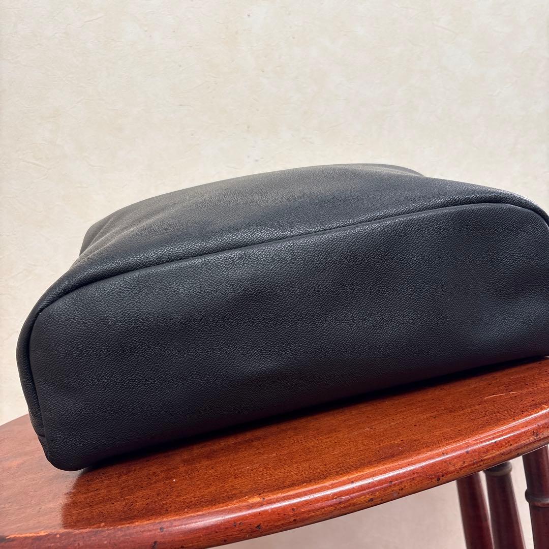 極美品　FARO（ファーロ） Smart Sling Bag 2