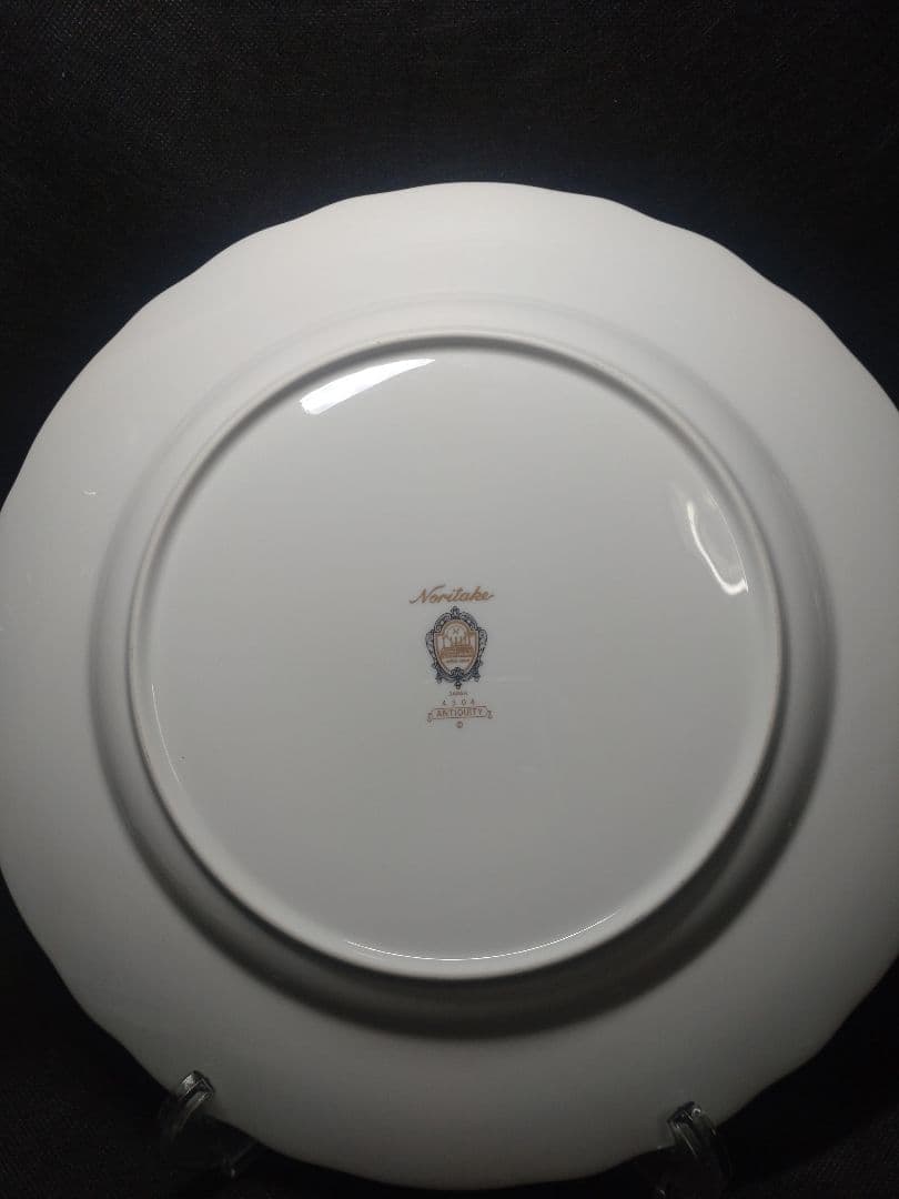 ノリタケ　アンティクウィティ　ディナー皿