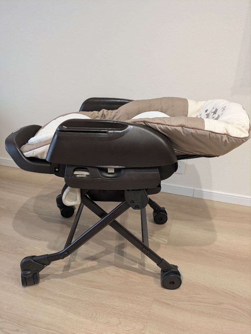 Combi　ハイローチェア　ネムリラAT