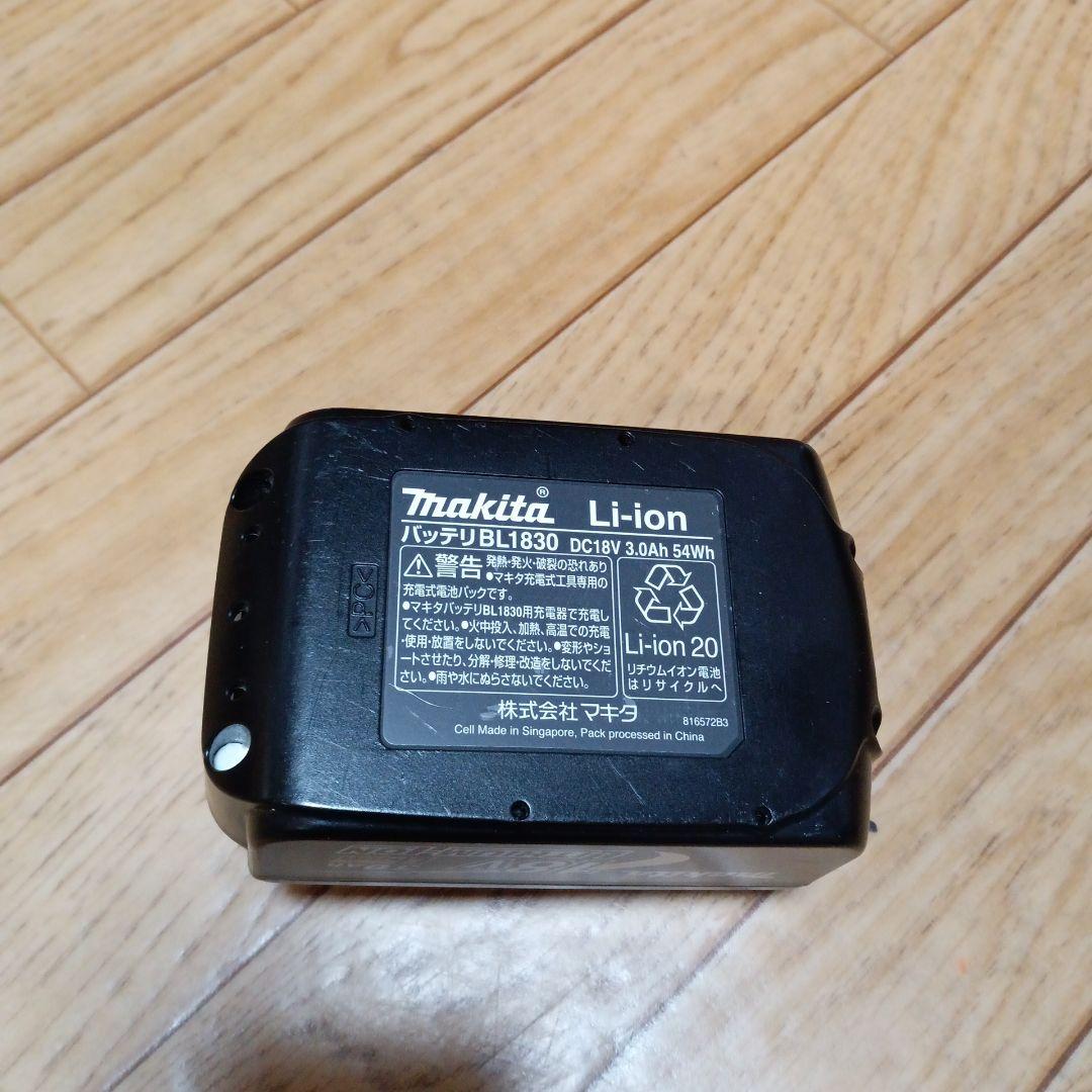 マキタ18V充電式クリーナーCL182FD純正バッテリー、純正急速充電器付