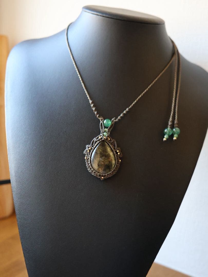 でんちゃん グリーンマイカ　チャロアイト　マクラメ　ネックレス