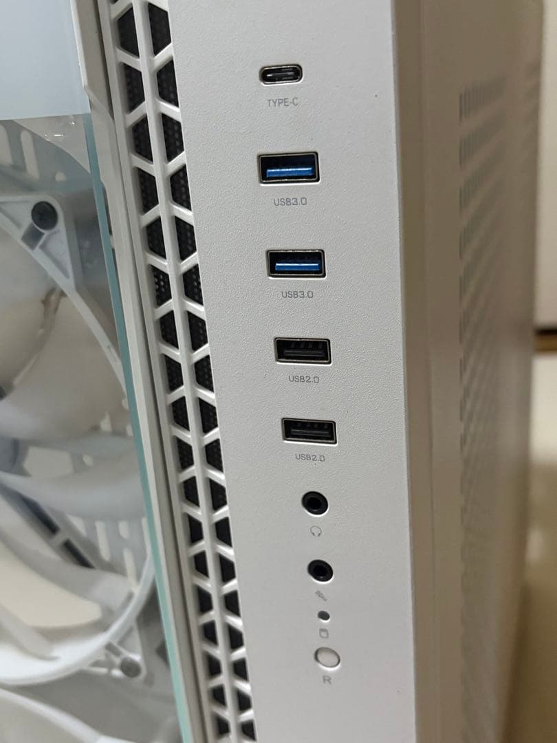 めぐ　Thermaltake VIEW 51 TG