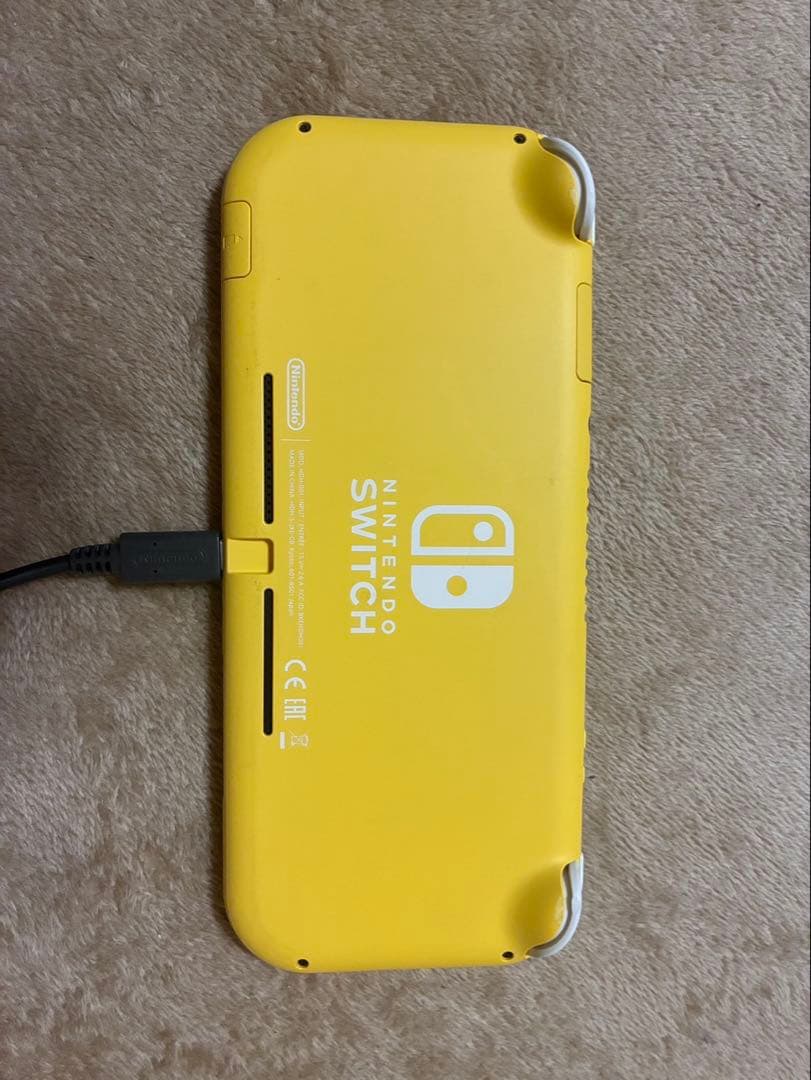 switch Lite イエロー