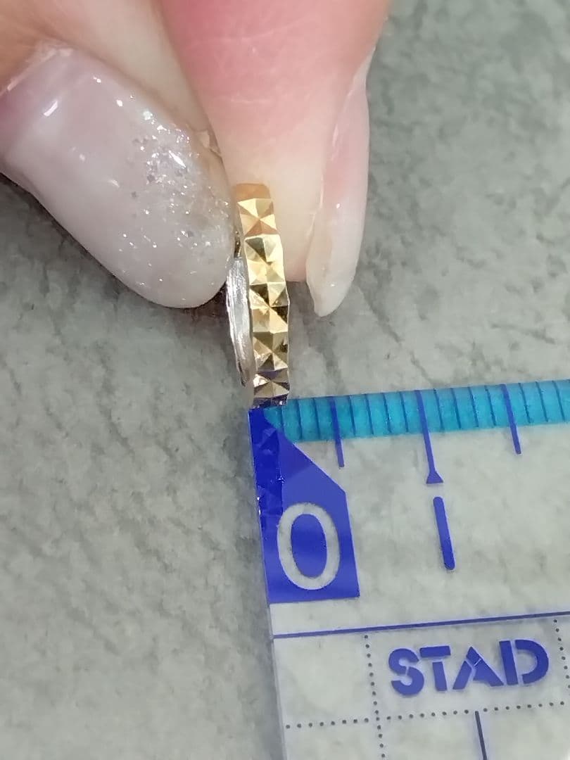 K18YG/WG地金ピアス　片耳用　　中古品