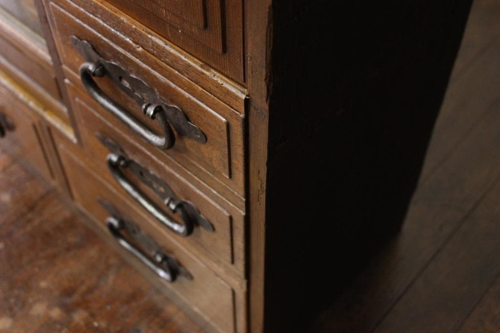 古い木製茶箪笥 収納棚/和家具/飾棚/食器棚時代箪笥/茶道具/ガラス戸棚/煎茶棚