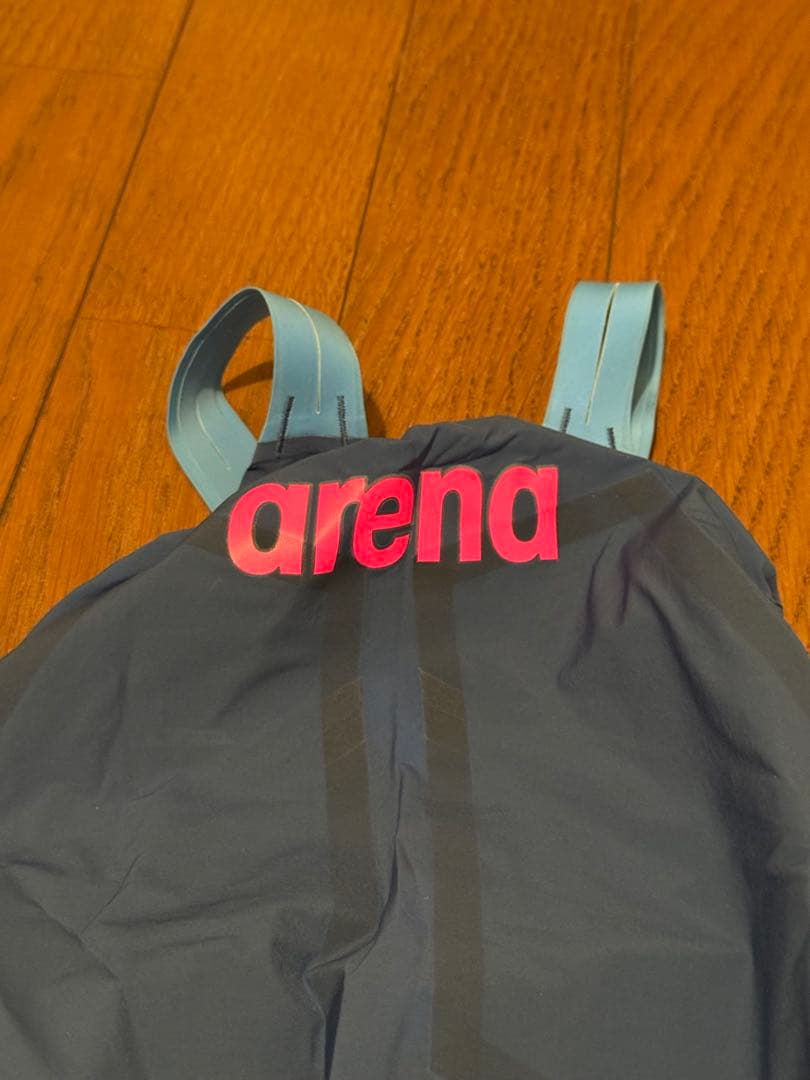 美品　最新　アリーナ　高速水着　競泳水着　アクアフォースストーム　MF L