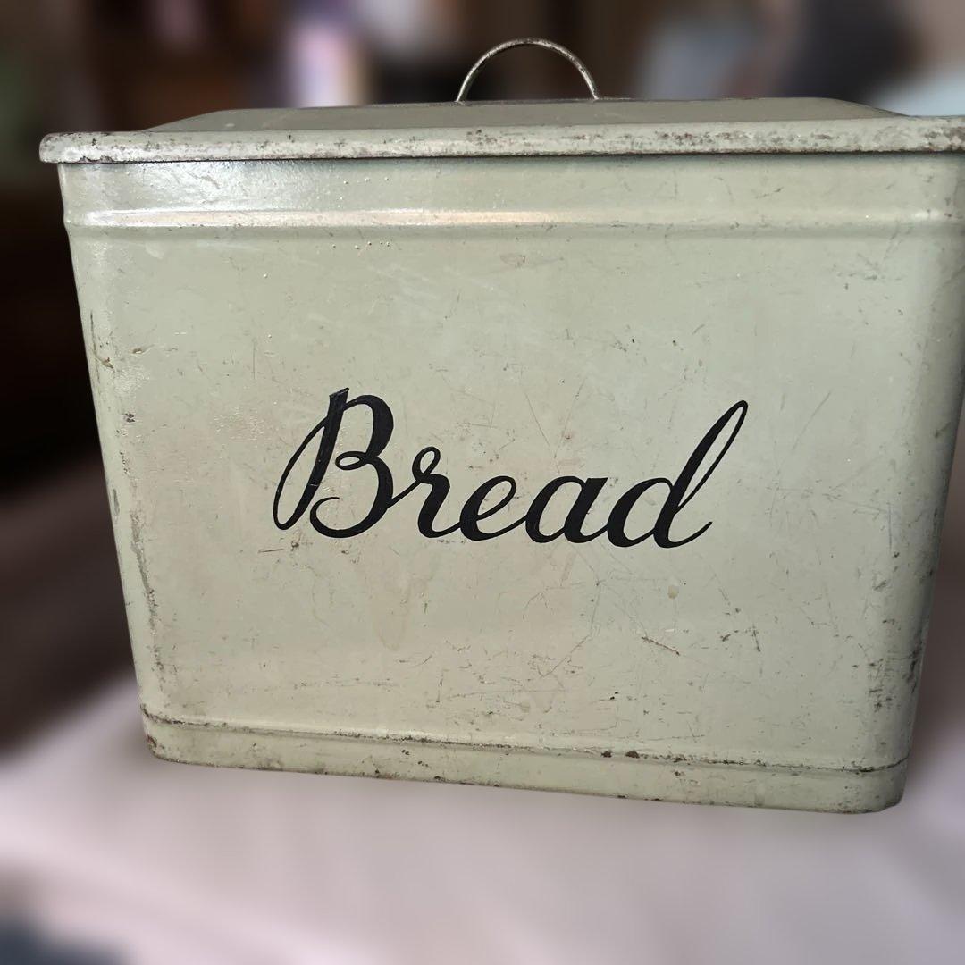 ⭐︎グリーンのアンティーク BREAD缶⭐︎