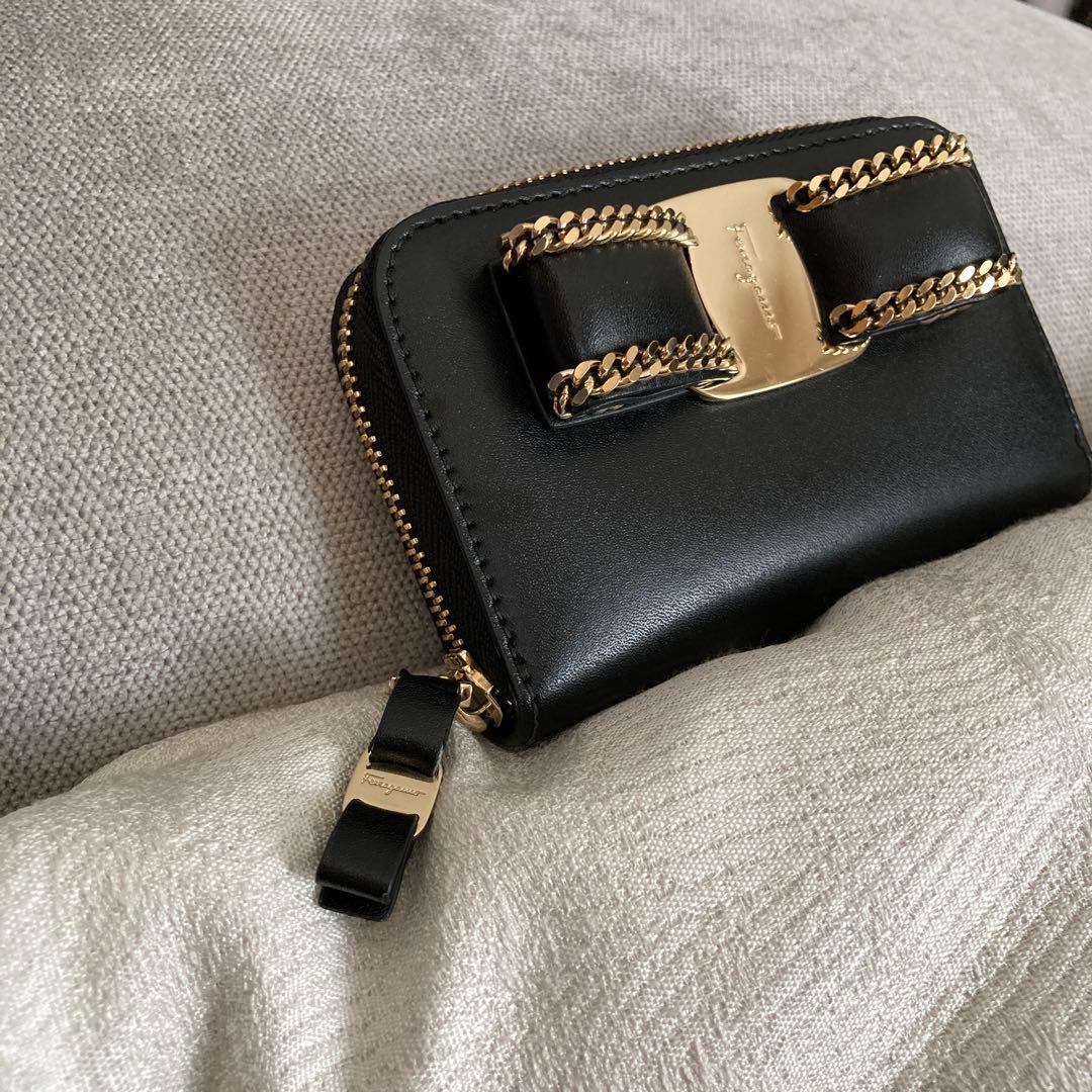 フェラガモ　ケース　カード入れ