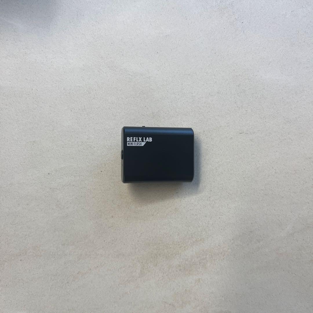 RICOH GR III コンパクトデジタルカメラ　フラッシュ付