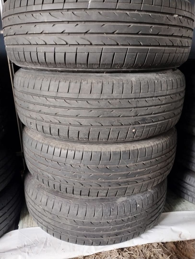 値下げしました。 ブリヂストン 225/60R18 タイヤ・ホイールセット