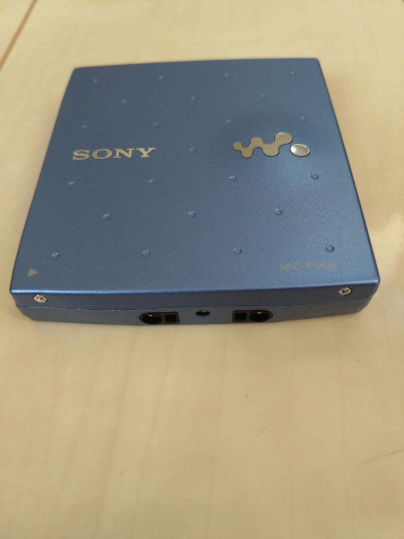 ポータブルプレーヤー SONY MD WALKMAN MZ-E909