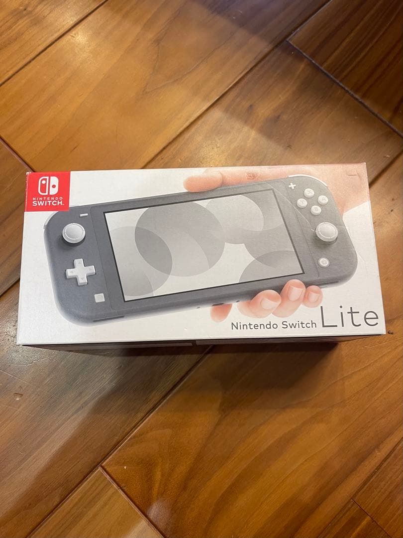 任天堂Switchライト　ケース付き　美品