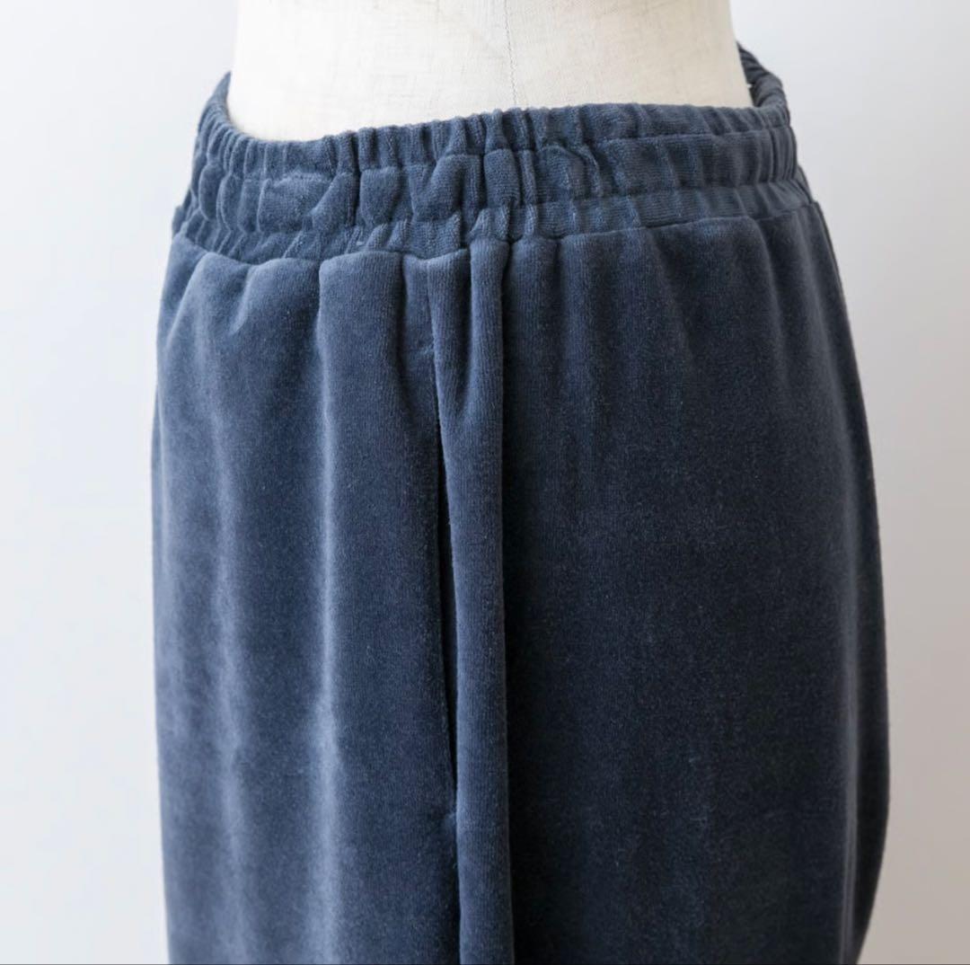 フルーツオブライフ ベロアテーパードパンツ 青鈍色 サイズ2