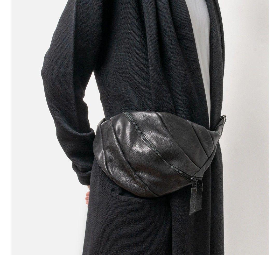 美品trippen] Snakebelt L ( タン）トリッペン　ボディバッグ