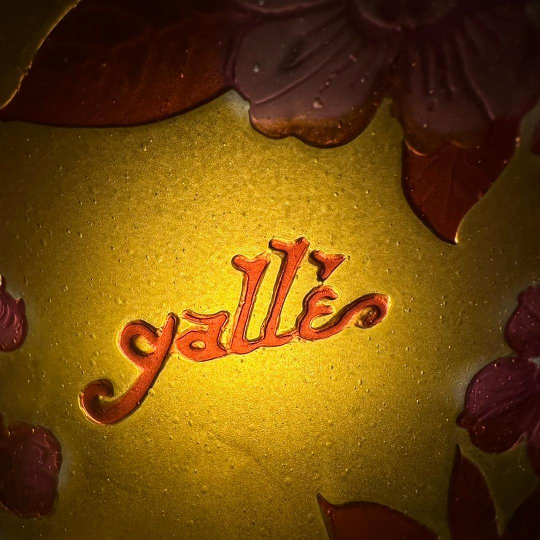 エミールガレ　 二灯ランプ 　林檎紋　カメオ彫り　被せガラス　高さ50ｃｍ