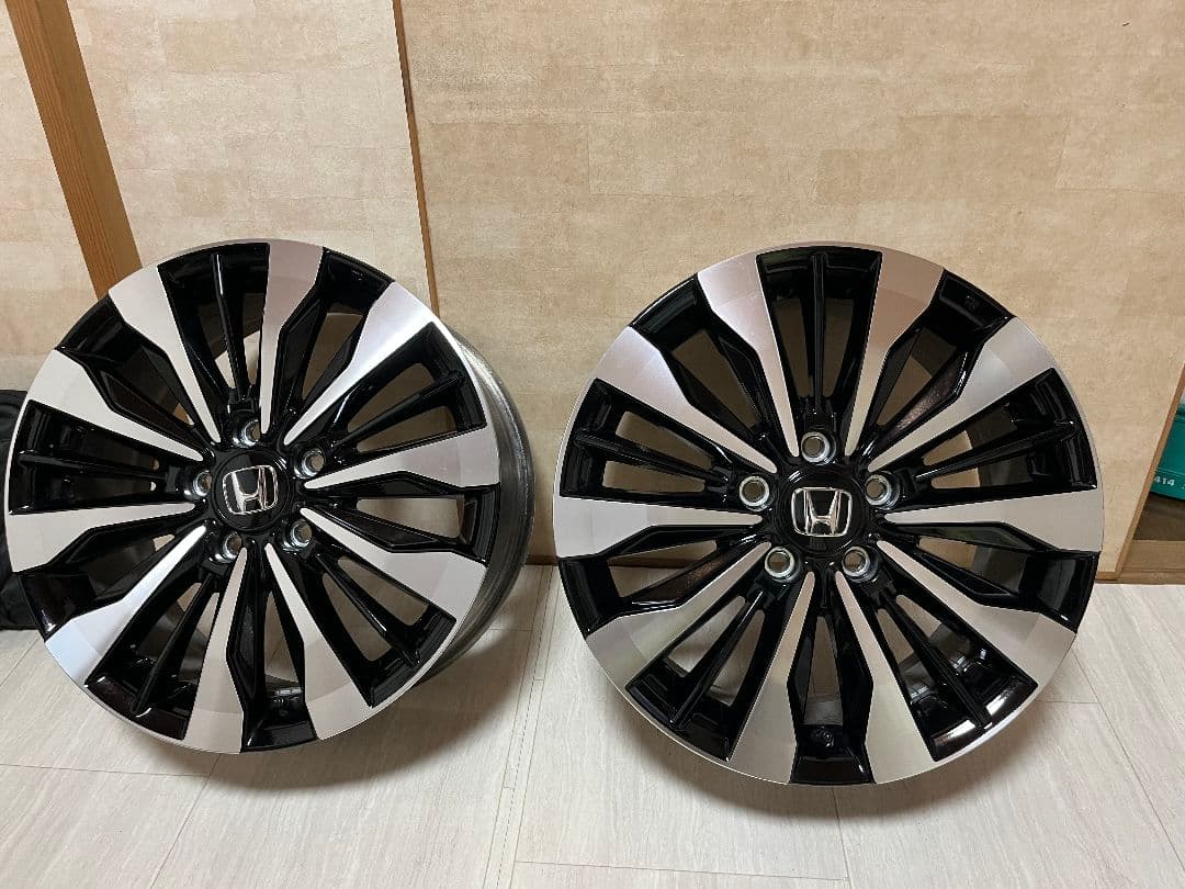 ①ホンダWRV新車外しホイールナットホキャップ付純正17インチホイール２本