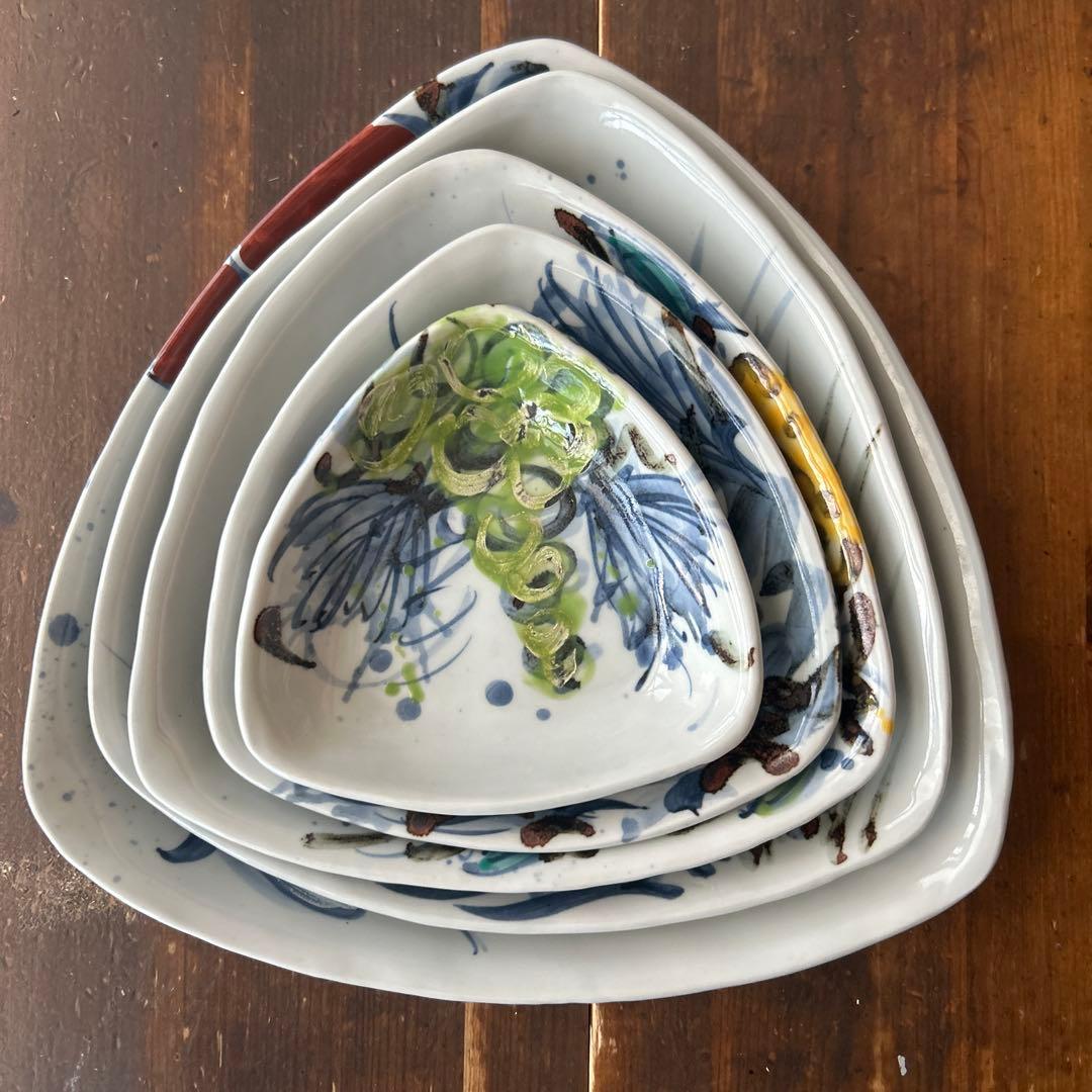 作家　陶芸作家　梅田純一　パイナップル　マスカット(白ぶどう) 三角皿