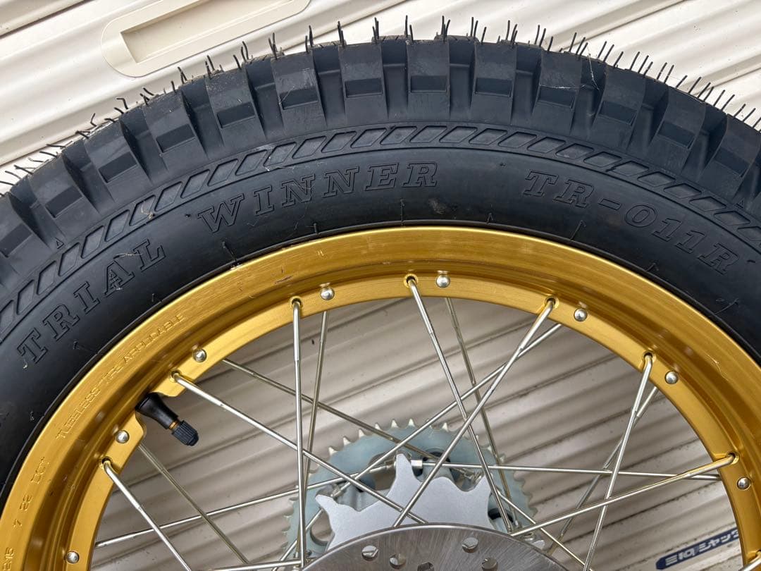 ワイズギア セロー250 ホイールタイヤセット　新品未使用品