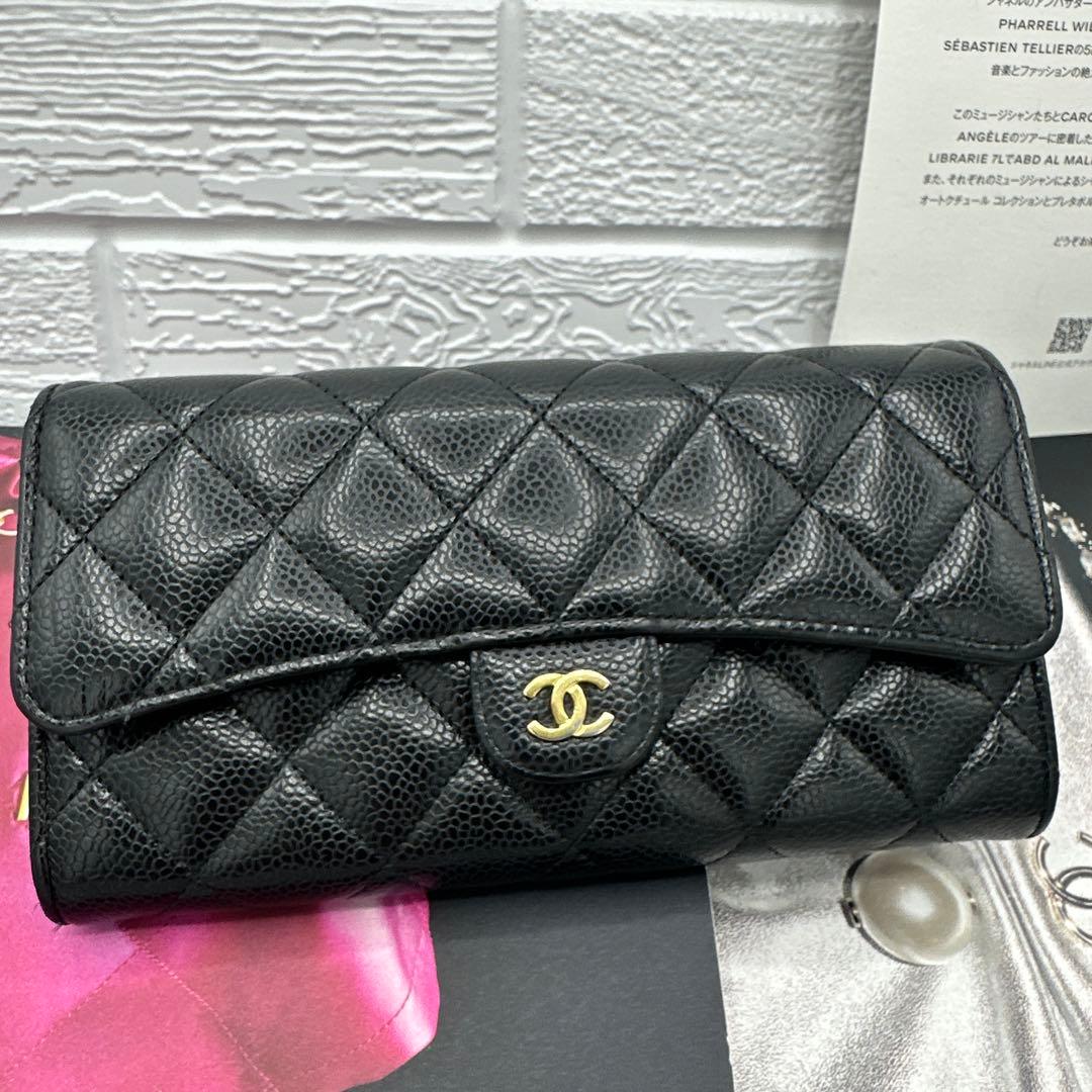 シャネル　CHANEL マトラッセ　キャビアスキン　フラップ　長財布