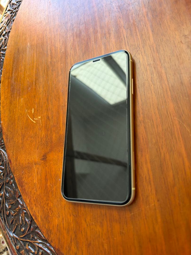 iPhone XR イエロー　SIMフリー 64GB 美品！