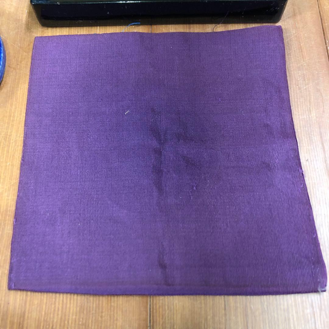 青い陶器の香炉 蓋付き