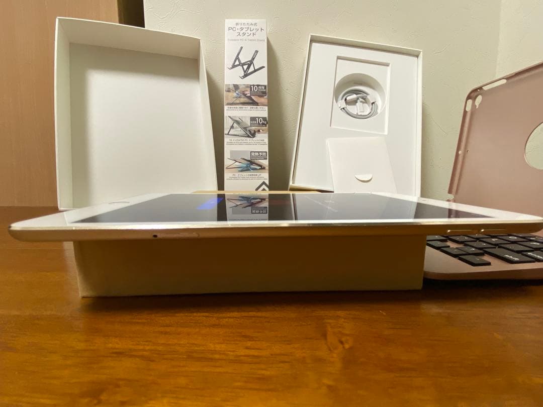 【極美品】 iPad mini 4 7.9インチ 128GB Simフリー