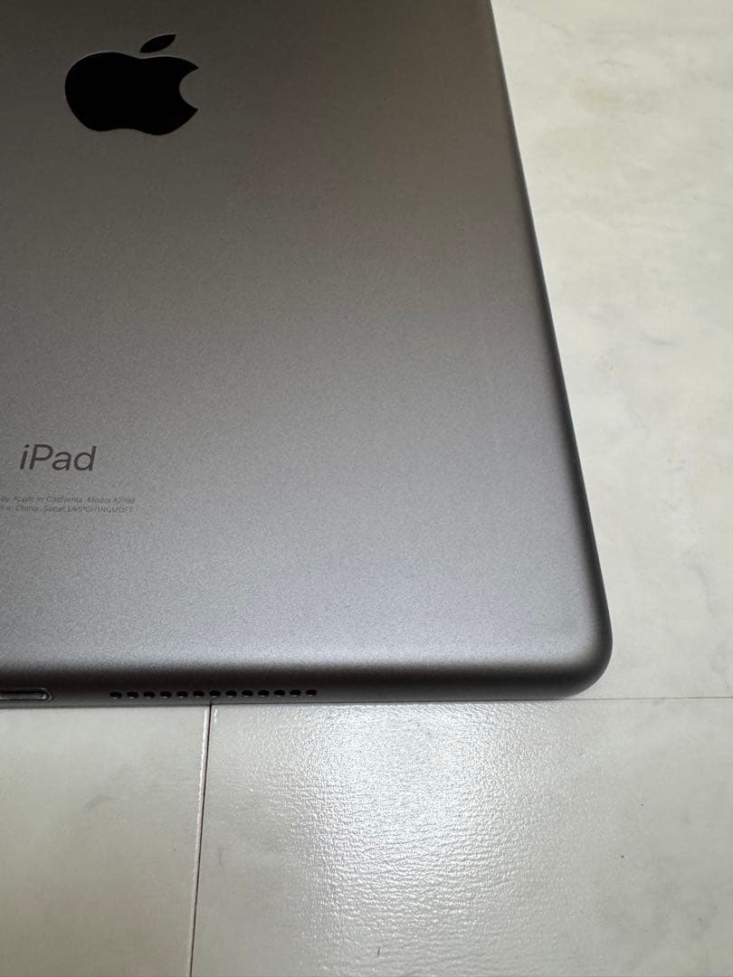 第7世代iPad （Wi-Fi＋Cellular)32GBバッテリー容量100%