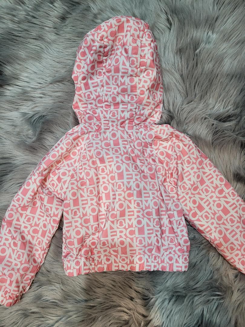 M*o様 MONCLER ピンク ロゴジャケット フード付き