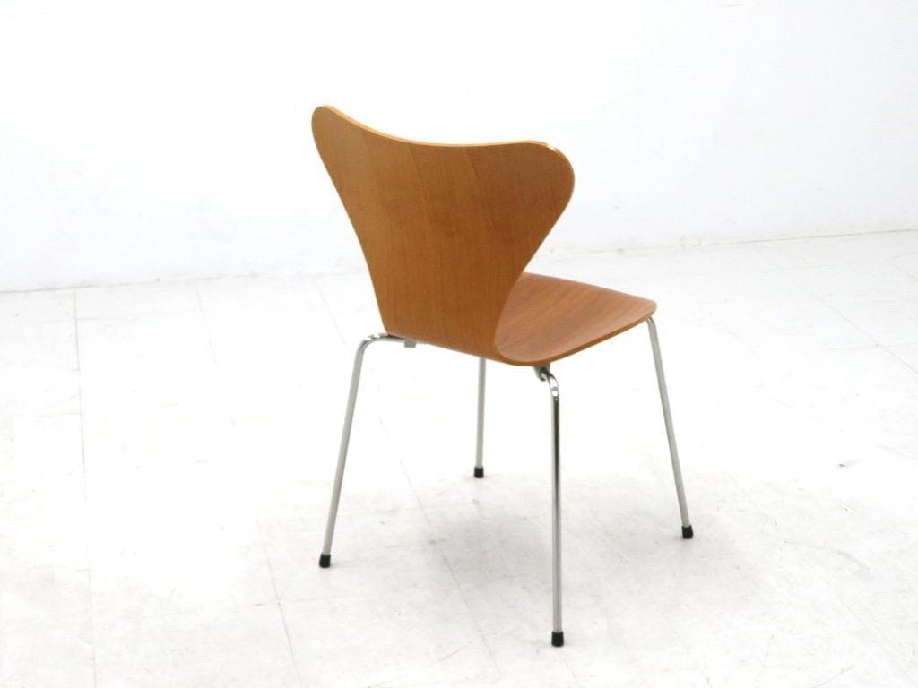 展示品　フリッツハンセン　セブンチェア　ウォールナット　ダイニングチェア　モダン