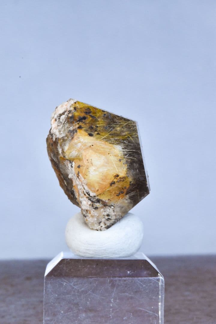 ザギ・マウンテン産 ルチルインクォーツ DT 02