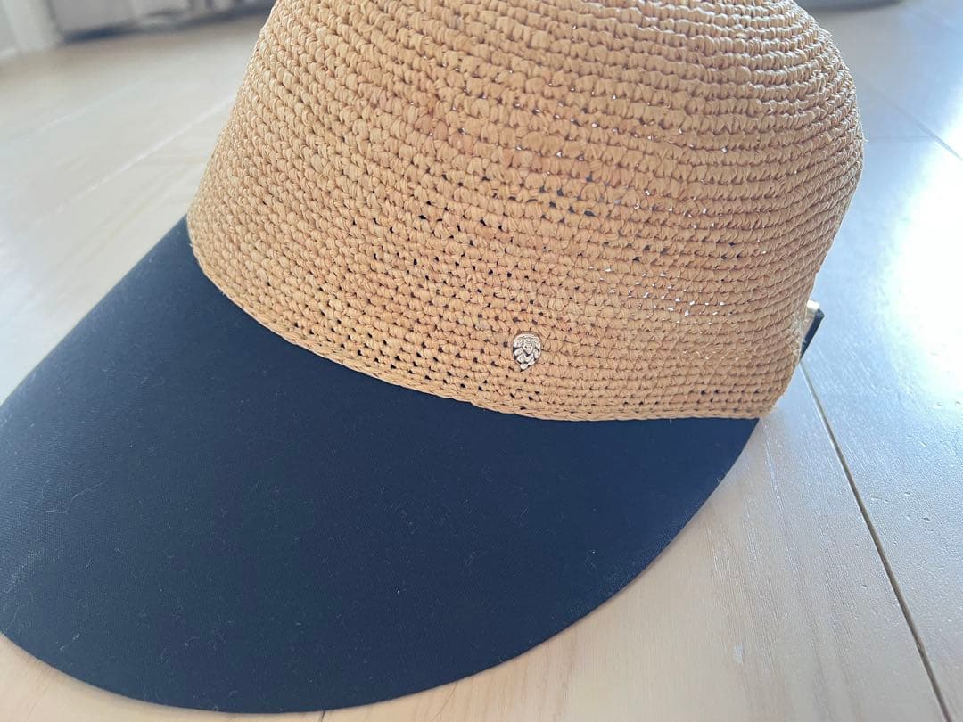 ヘレンカミンスキー帽子