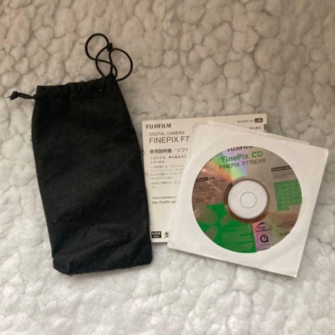 美品　FUJIFILM FinePix F770EXR コンパクトデジタルカメラ