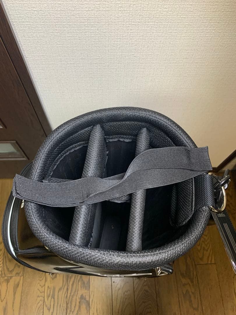 未使用　adidas キャディバッグ ブラック　軽量AWR92 ゴルフバッグ