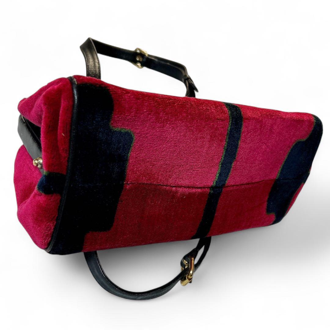 ロベルタディカメリーノ 口金　ベルベット 赤 ハンドバッグ　ロゴ　がま口