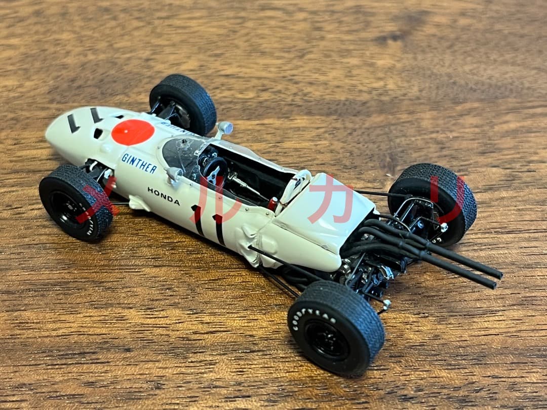 希少　メイクアップ 1/43 ホンダF1 RA272 とトランスポーター 2台