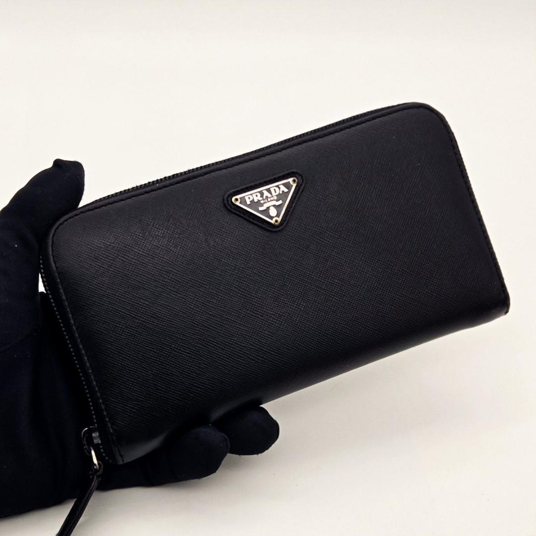 プラダ 長財布 三角ロゴ ブラック サフィアーノA713 ラウンドファスナー