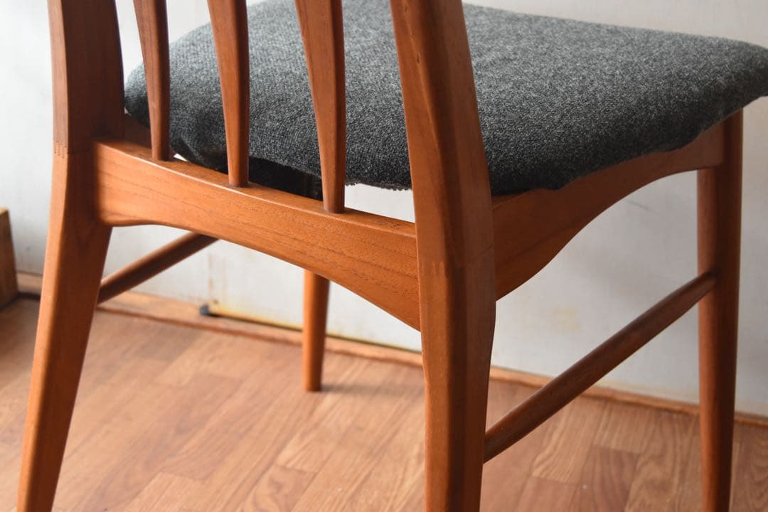 ダイニングチェア Niels Koefoed EVA