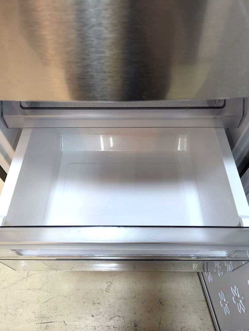 【Haier】ハイアール　冷蔵庫　2ドア　シルバー　2023年製　173L